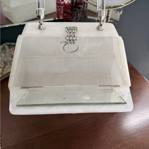 Vintage Lucite Purse: Circa 1940s-50s White w/Clear Handle : EUC : Rare Design - Picture 5 of 9